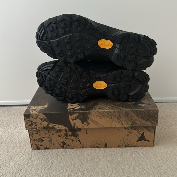 BRAND NEW BLACK ROA KATHARINA HIKING SHOES - Picture 3 of 6